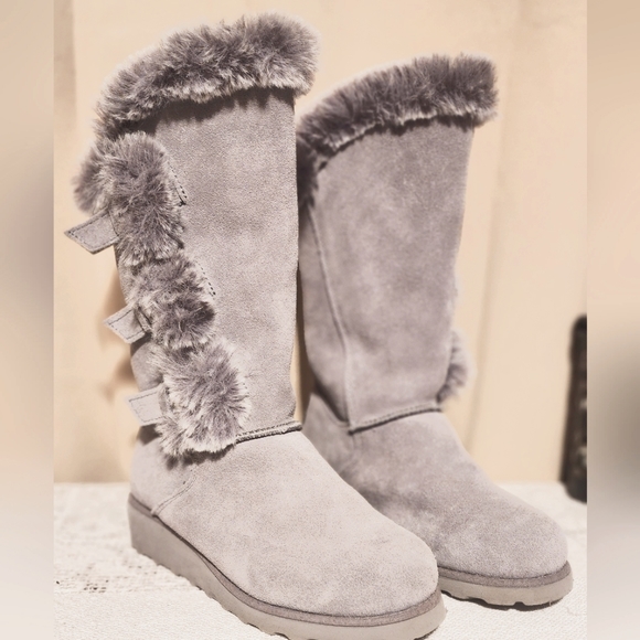 On SALE! Genevieve Gray Fog Bearpaw boots
